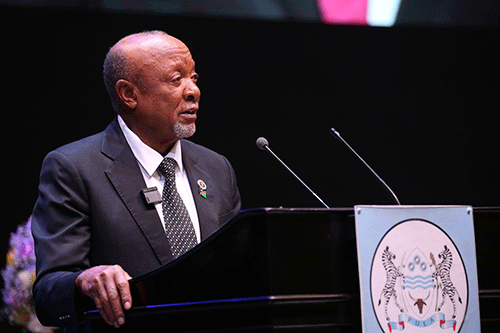 botswana 4 Geingob immortalised in Botswana, Namibia comforted