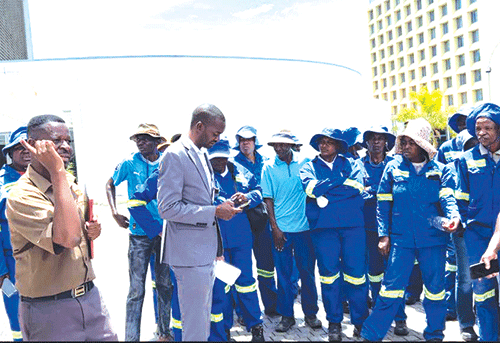 city Gawanas accused of double-dipping