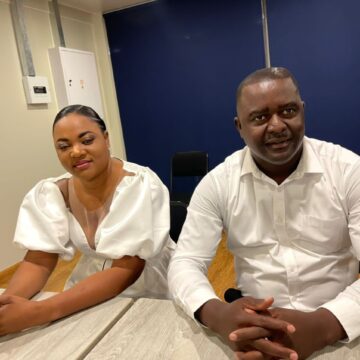 coma 2 A mono omuyalekwa gwe omanga e li mombete yuuwehame