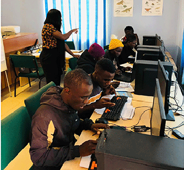 Uuministeli womauyelele tau ka gandja omalongo gookompiuta