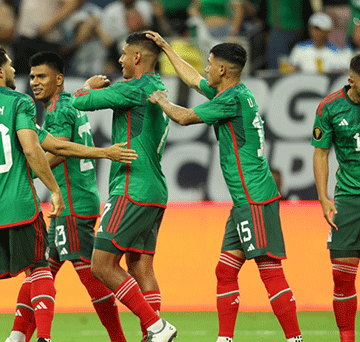 concafa jpeg Mexico crush Honduras, Haiti stun Qatar