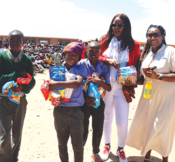 Debmarine donates food to Green Leaves