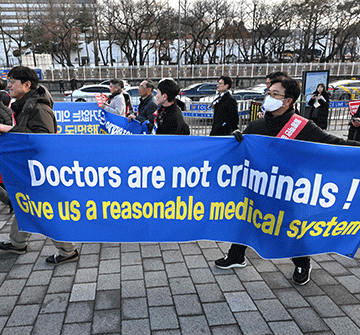doctors 1 South Korea striking doctors at risk of prosecution