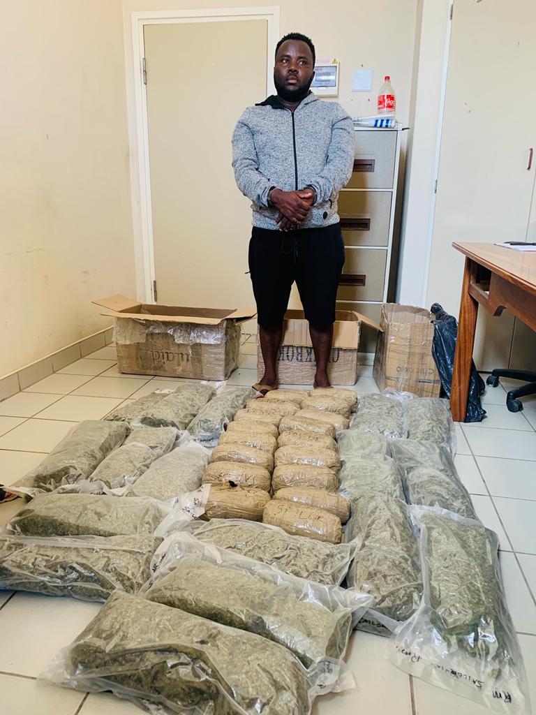 escaped Nakuhangwa nepange e livaka modolongo