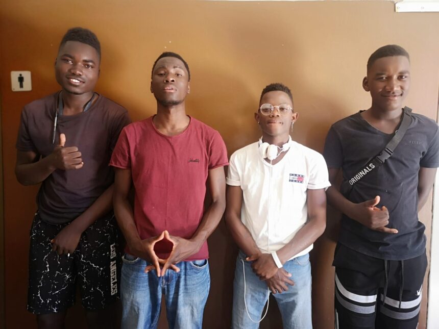 five Youngsters start community art initiative in Aimablaagte