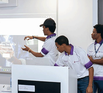 hackers Schoemans encouraging innovation