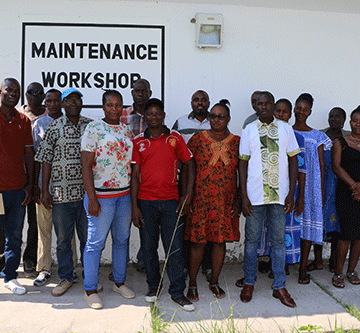 idle Maintenance workers tired of idling