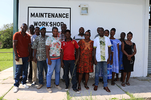 idle Maintenance workers tired of idling