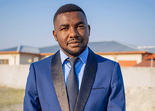 image0 Do big tummies mean good living?