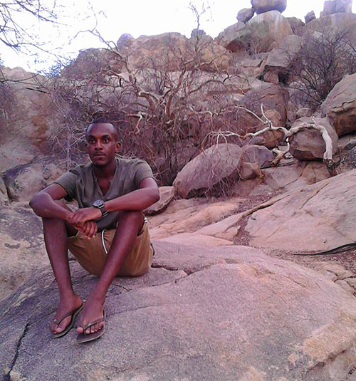 kandjeke1 Divine Chickens fairy tale run to success