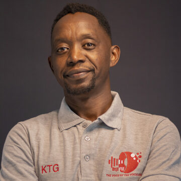 karlos new pic Uncommon Sense – Only love will save us in 2023