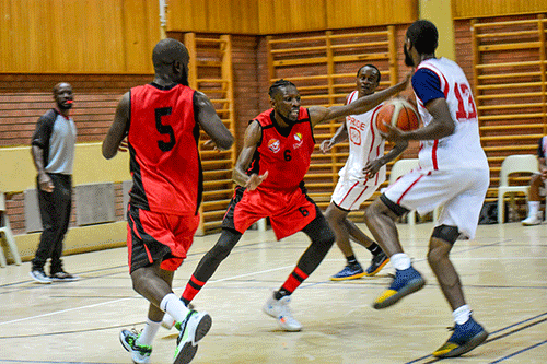 kba action jpg Unam Wolves, Sparks win Independence Cup