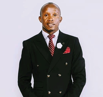 king simon 2 VIBEZ! – King Simon now a man of the cloth