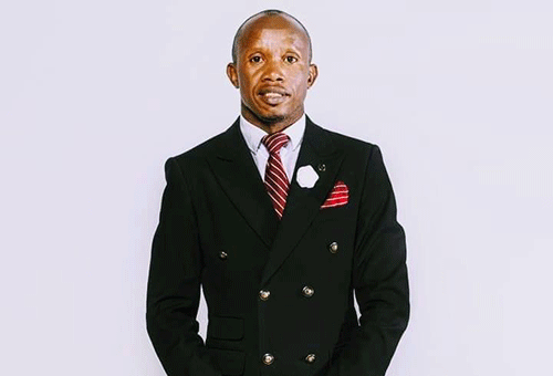 king simon 2 VIBEZ! – King Simon now a man of the cloth