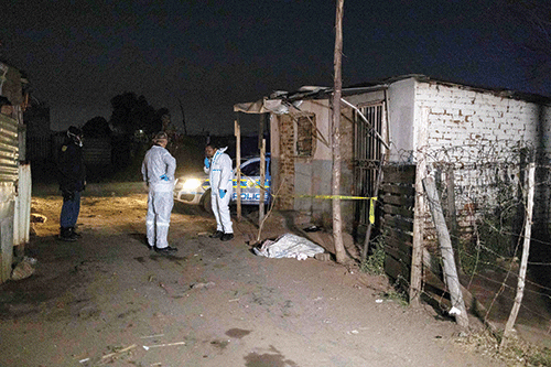 leak 17 dead from gas leak in South African slum