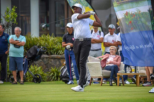 likius action jpg Golfer Nande yearning for Sunshine Tour