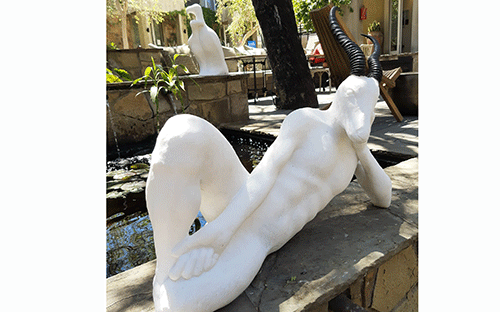 marble Ngavee’s sculptures on display at Village Garden Cafe