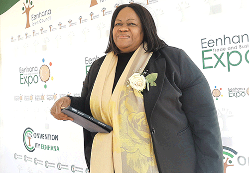 mit Iipumbu: Ovanangeshefa va shona ova pumbwa omadeulo