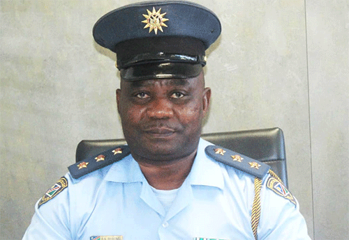 muronga 1 A dipaa omukainhu waye nokufaduka po