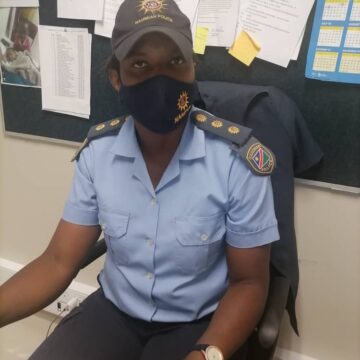 ndapuka E limangeleka konima yokudenga omukainhu waye