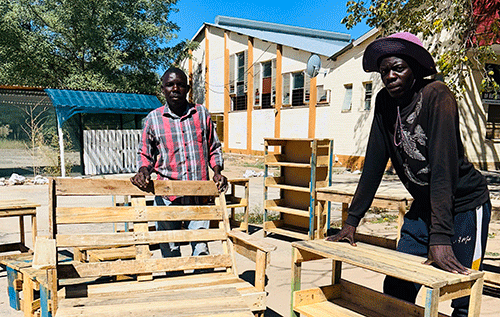 pallets 2 1 Pallets furniture put bread on table
