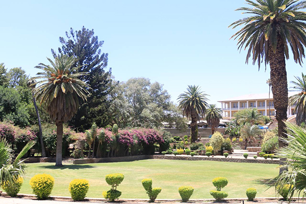 parly 4 Petition to open Parliament Gardens underway