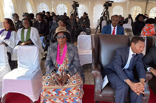 plastic chair Mutorwa: Time to concentrate on airport integration