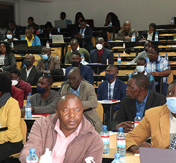 poaching 2 1 Ministeri ge !aub!ûi!gâde mā-amsa tama !aus !aroma ra !khâikhom