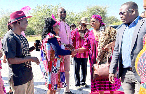 produce food ǂÛna !Hū!nāsise !hana-NNN