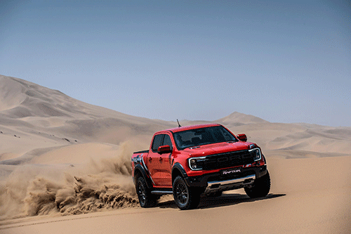 ranger Ranger Raptor boasts customisable shift indicator…to optimise fuel economy and ensure maximum acceleration