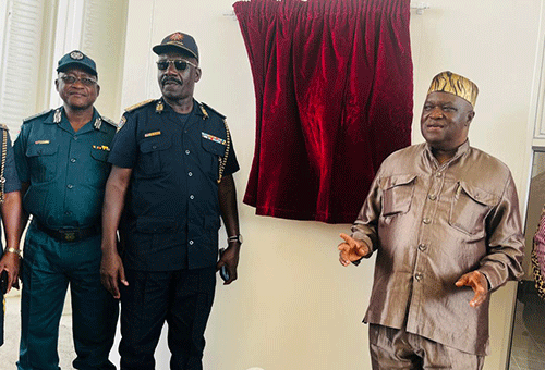 road block Ovakulunhu nava tameke okuenda nomikanda dounona – Kawana