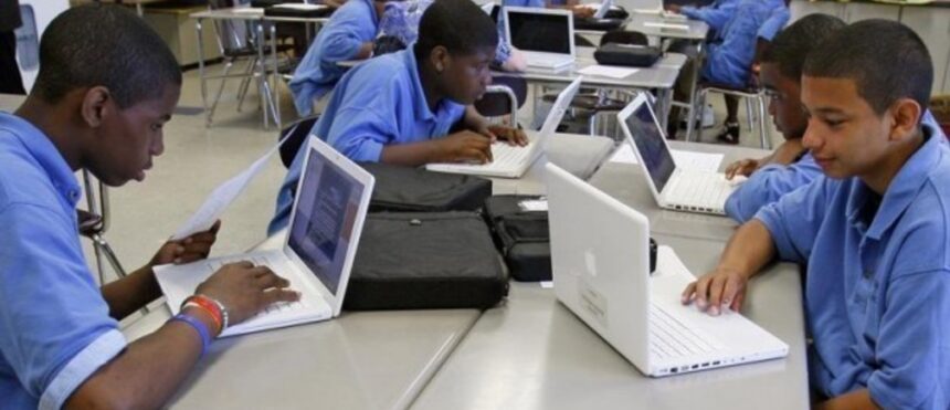 stolen laptops Aafuthi ya yi ontuku nookompiyuta dhongushu N$62 000