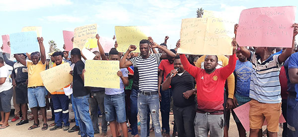 taxi drivers Taxi drivers protest over poor roads
