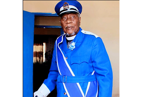 tjijombo Otjiuaneho beckons Archbishop Tjijombo