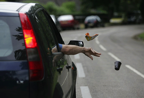traffic 1 City Police Traffic Tips: Stop littering! Do not throw garbage out your car window