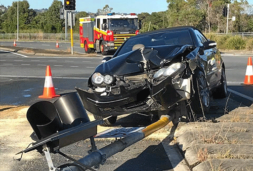 traffic City Police Traffic Tips: Just bumped a traffic light? What now?