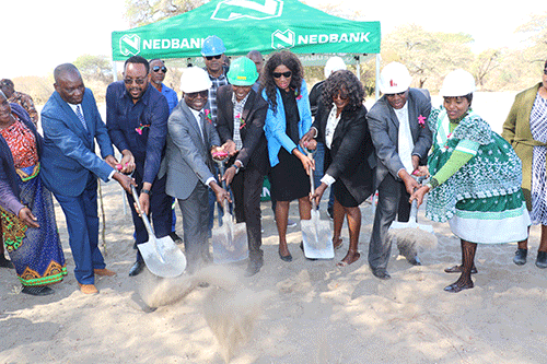 uutoni Uutoni ueleza baeteleli kuambuka kuitwanisa