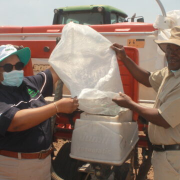 wakudumo 1 Governor Wakudumo leads delegation to Mashonaland West