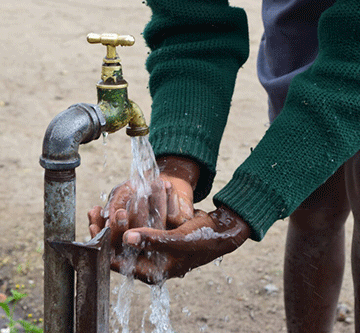 water 2 Dienda calls for water debt write off