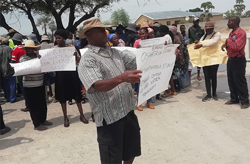 water1 Va ninga ehololomadilaadilo molwomhumbwe yomeva