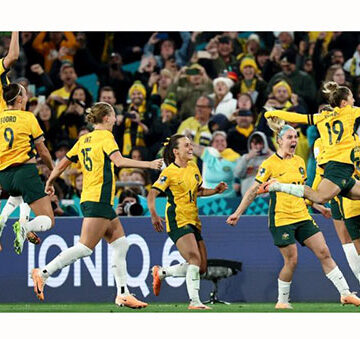 Australia, New  Zealand win openers