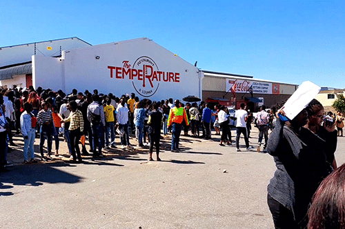 desparate More than 2 000 scramble for six jobs