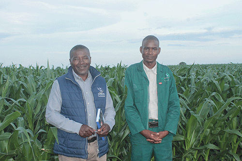 Kavango zoupumezuva kuna kuvatera vanafarama  wokusika ko 300