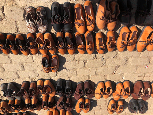 Eenghaku da eta omboloto poshitaafula