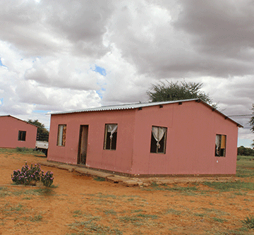 xoo 5 San houses abadonned in Omaheke