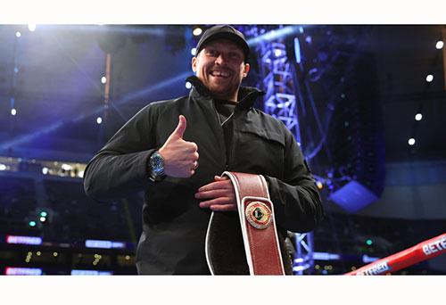 Usyk to play football