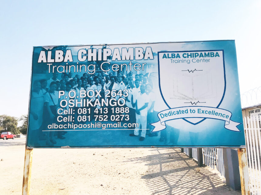 Aalongwapangi koAlba Chipamba ya gandja uusama kosikola