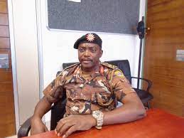 curfew Uufuthi wa pimbila mOshana Yamwe oya hala okangendjo kuusiku ka galuka