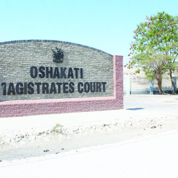 Rani (002) Omukainhu novalumenhu vaye ve lifutila mo modolongo