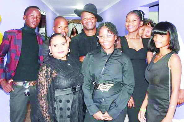 Shabbach Choir clash to lift spirits